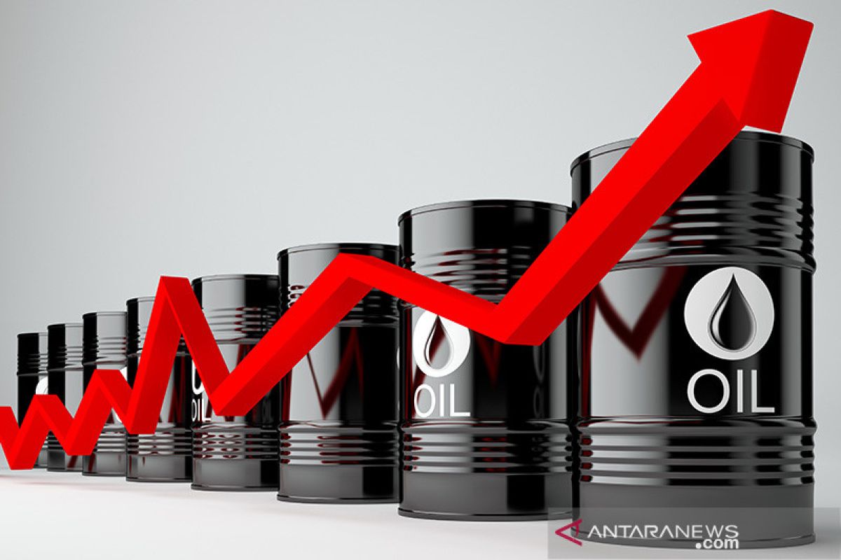 Harga minyak menetap lebih tinggi didukung kemajuan paket stimulus AS