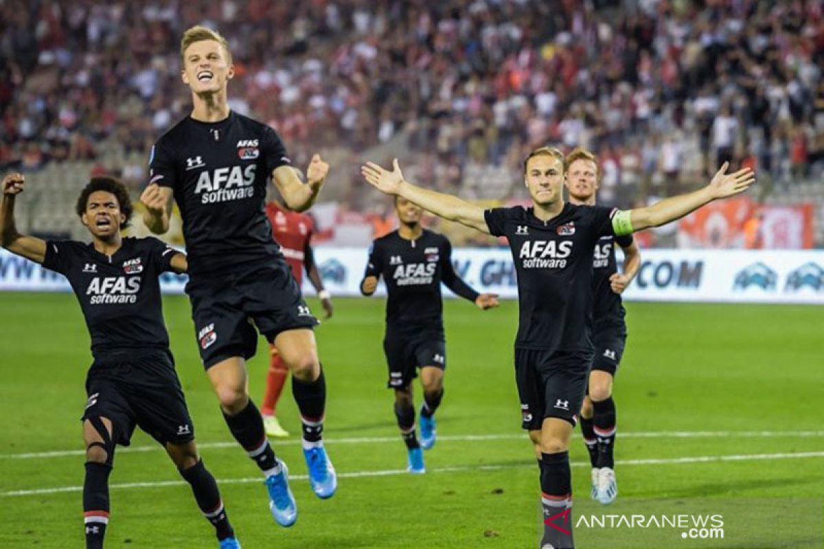 AZ Alkmaar lengkapi Trio Belanda melenggang ke fase grup Liga Europa