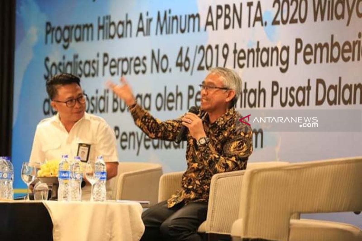 Bupati Lutim pembicara lokakarya Peminatan Program Air Minum di Bali