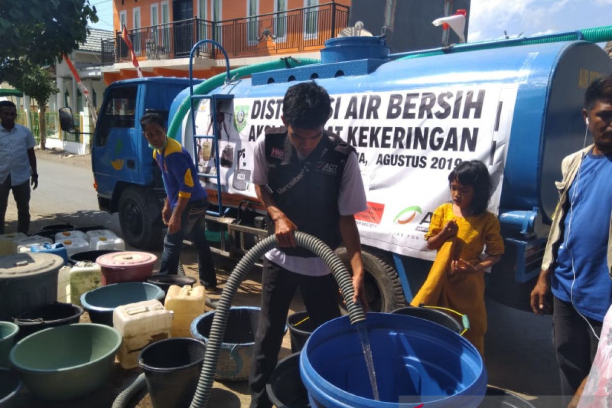 ACT-MRI menyalurkan bantuan air bersih di Bima