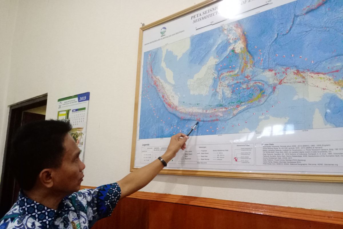 295 earthquakes rocked East Nusa Tenggara in April