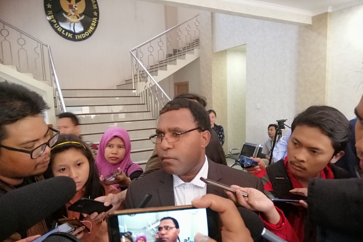 Samuel Tabuni urges Papuan youth to reduce anger