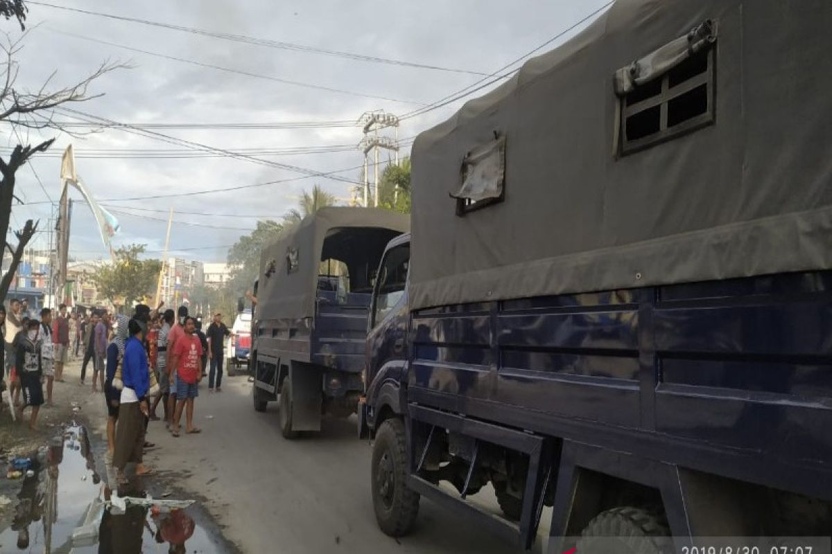 Situasi di Kota Jayapura pada Jumat lumpuh, anak sekolah libur