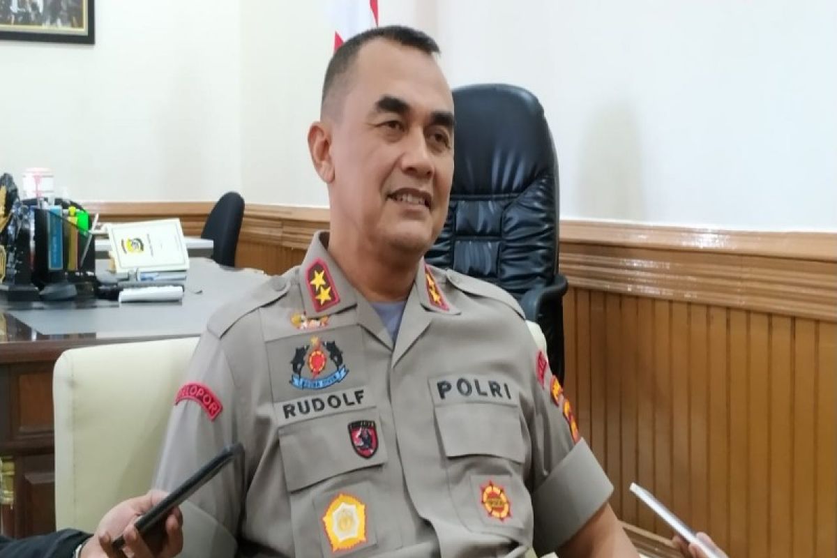 Papua police chief asks businessmen to resume activities