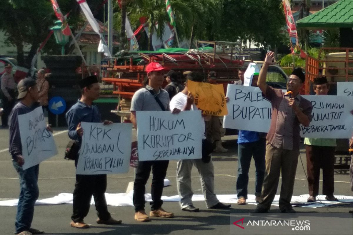 KPK diminta tidak tebang pilih berantas korupsi