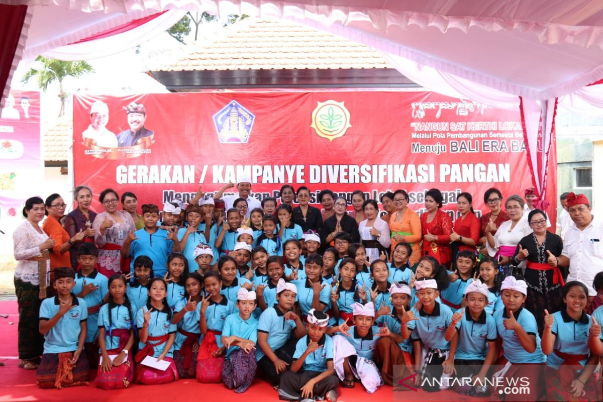 Putri Koster minta Disdik pantau makanan di kantin sekolah