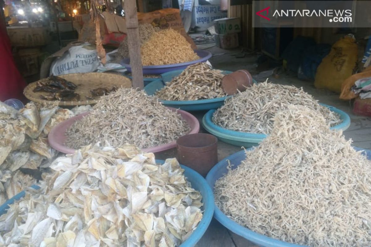 Harga ikan asin melampaui harga daging ayam