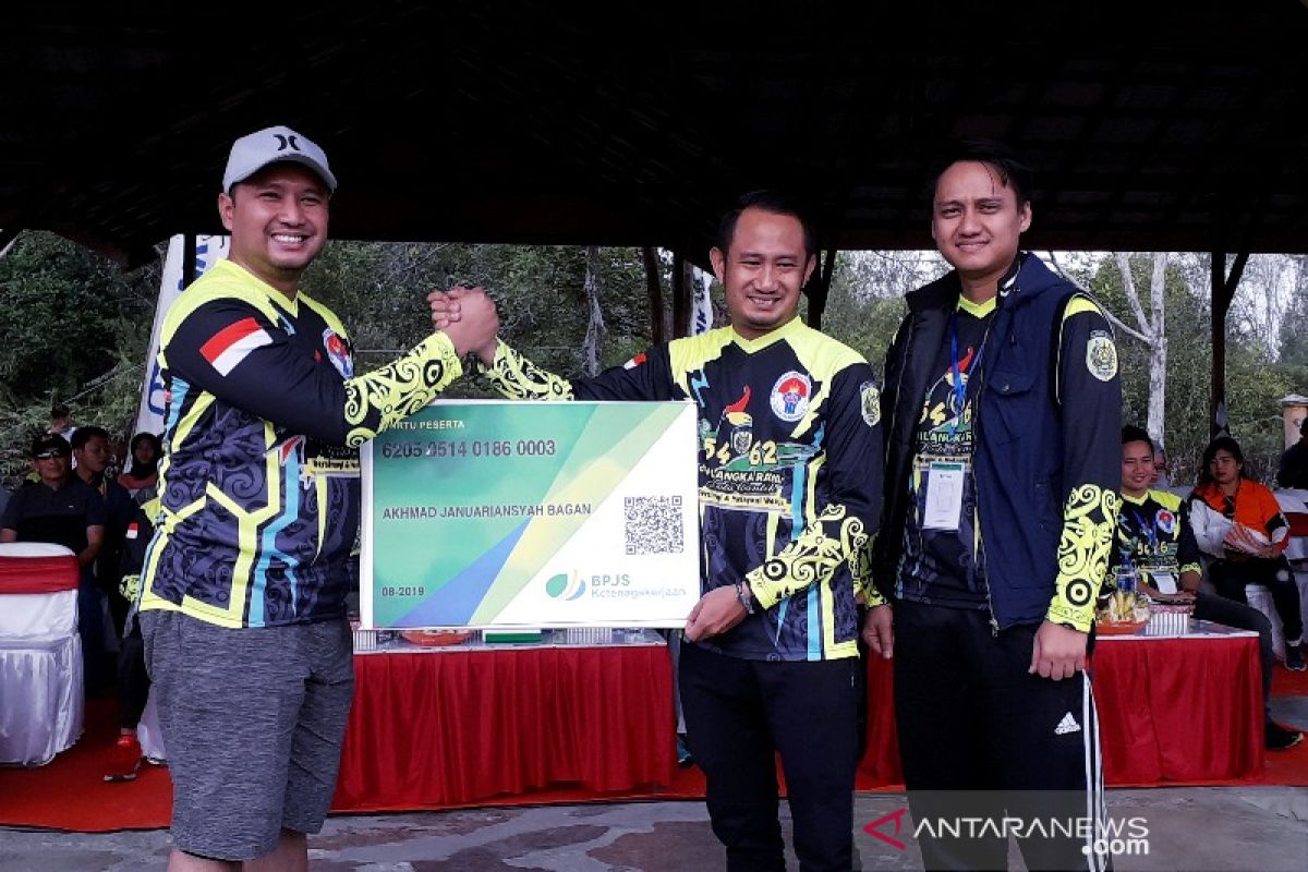 BPJS Ketenagakerjaan manfaatkan lomba sepeda gunung di Palangka Raya sebagai sarana sosialisasi