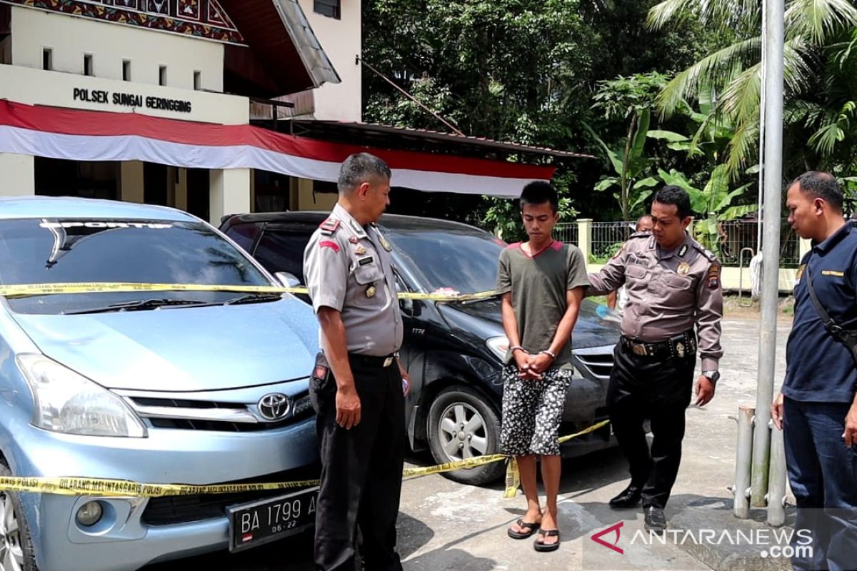 Diduga gelapkan dua unit mobil, Wilsuarman pasrah ditangkap Petugas Polsek Sungai Geringging