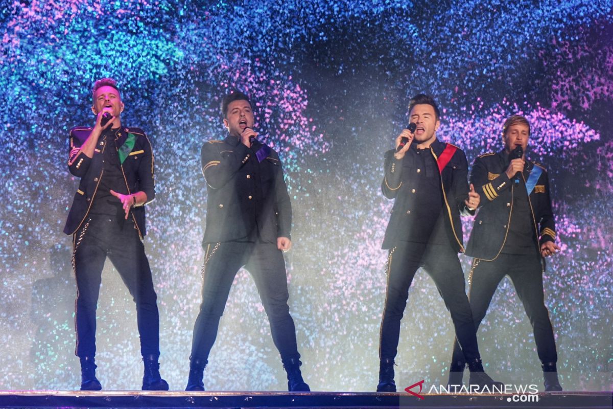 Westlife pukau ribuan penonton Borobudur Symphony 2019