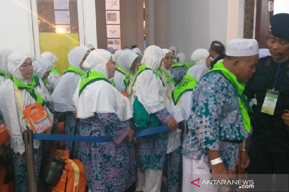 6 jamaah haji mutasi kloter 8 Debarkasi Medan