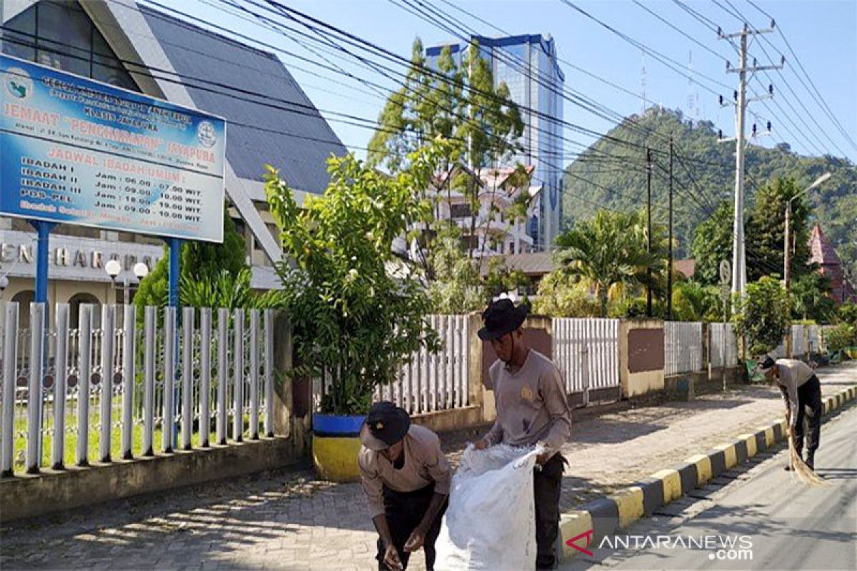 Papua Terkini - 463 siswa polisi dikerahkan bersihkan puing sisa demo