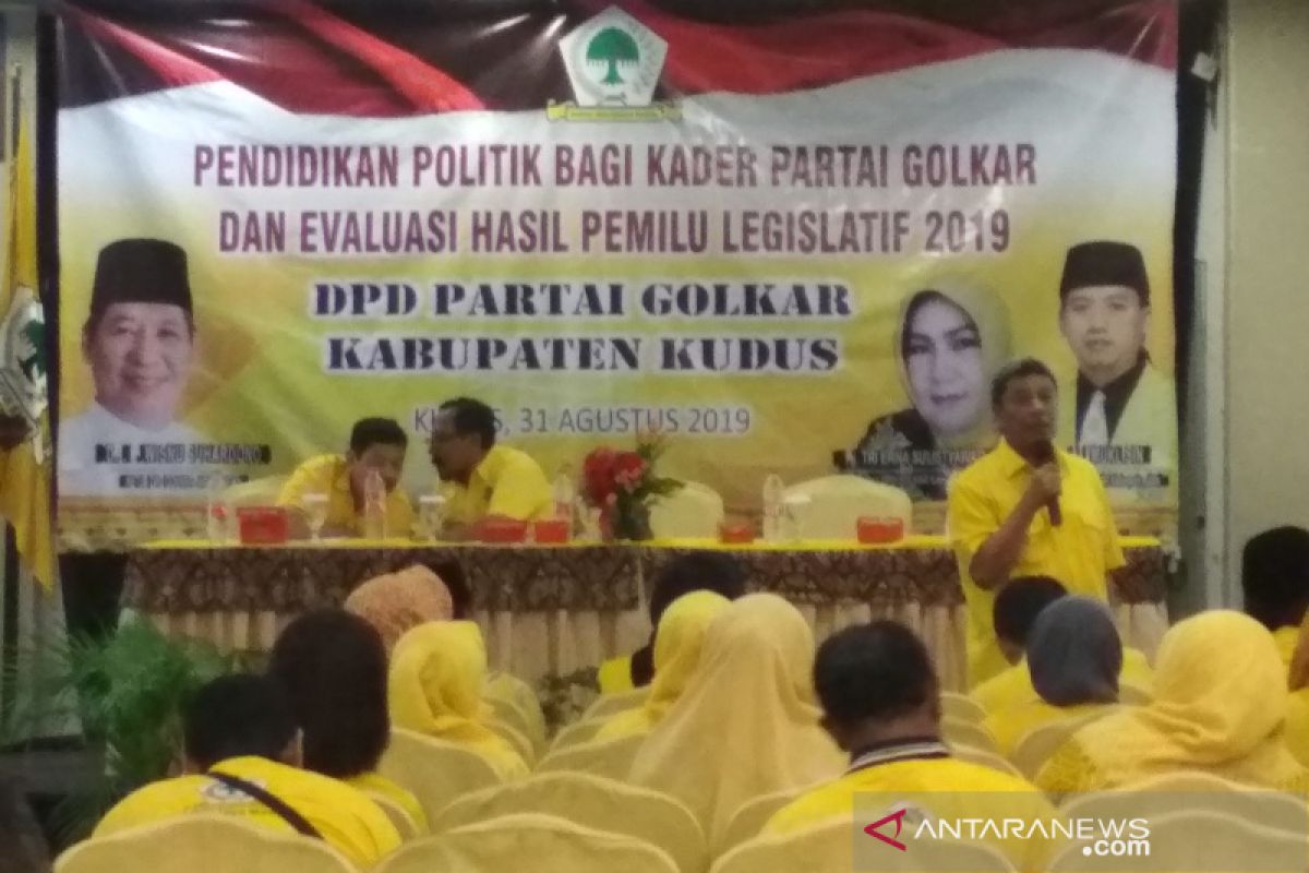 Kader Partai Golkar diingatkan tak terlibat korupsi