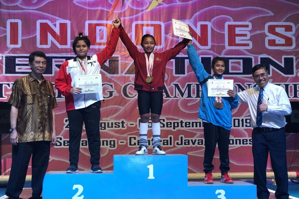 Atlet asal Pacitan rebut emas nomor pre youth putri +40kg IIWC