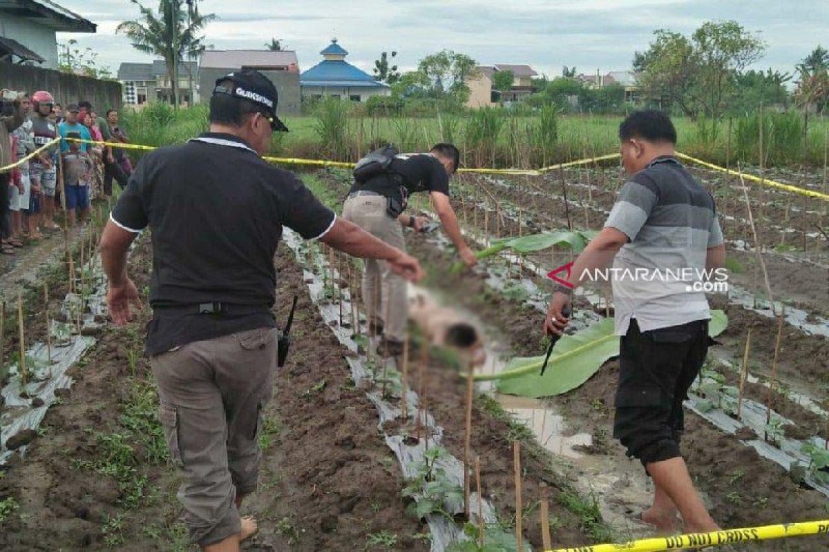 Warga temukan mayat wanita tanpa busana