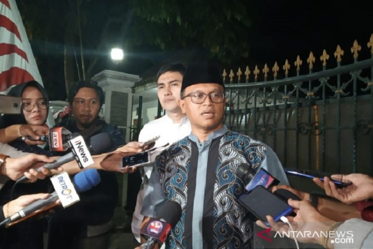 Jenazah ibunda Susilo Bambang Yudhoyono disemayamkan di Pendopo Puri Cikeas Sabtu