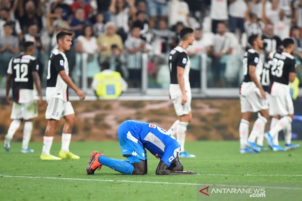 Gol bunuh diri bek Napoli pastikan Juventus kantongi tiga poin