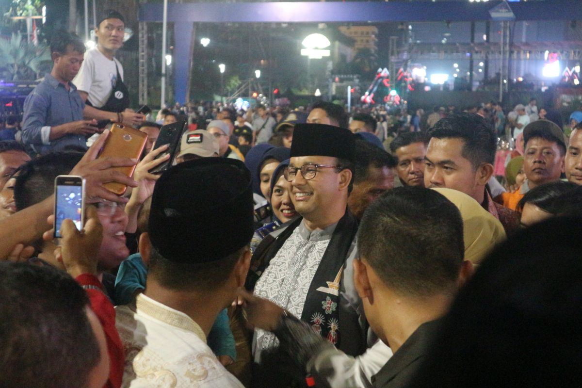Warga hadang Anies usai Jakarta Muharram Festival