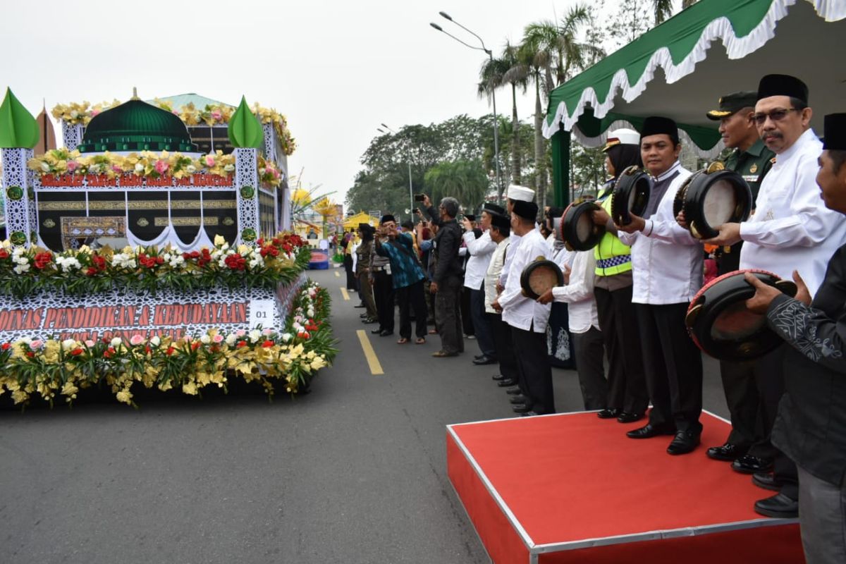 Umat Muslim Pontianak pawai taaruf sambut Tahun Baru Hijriah