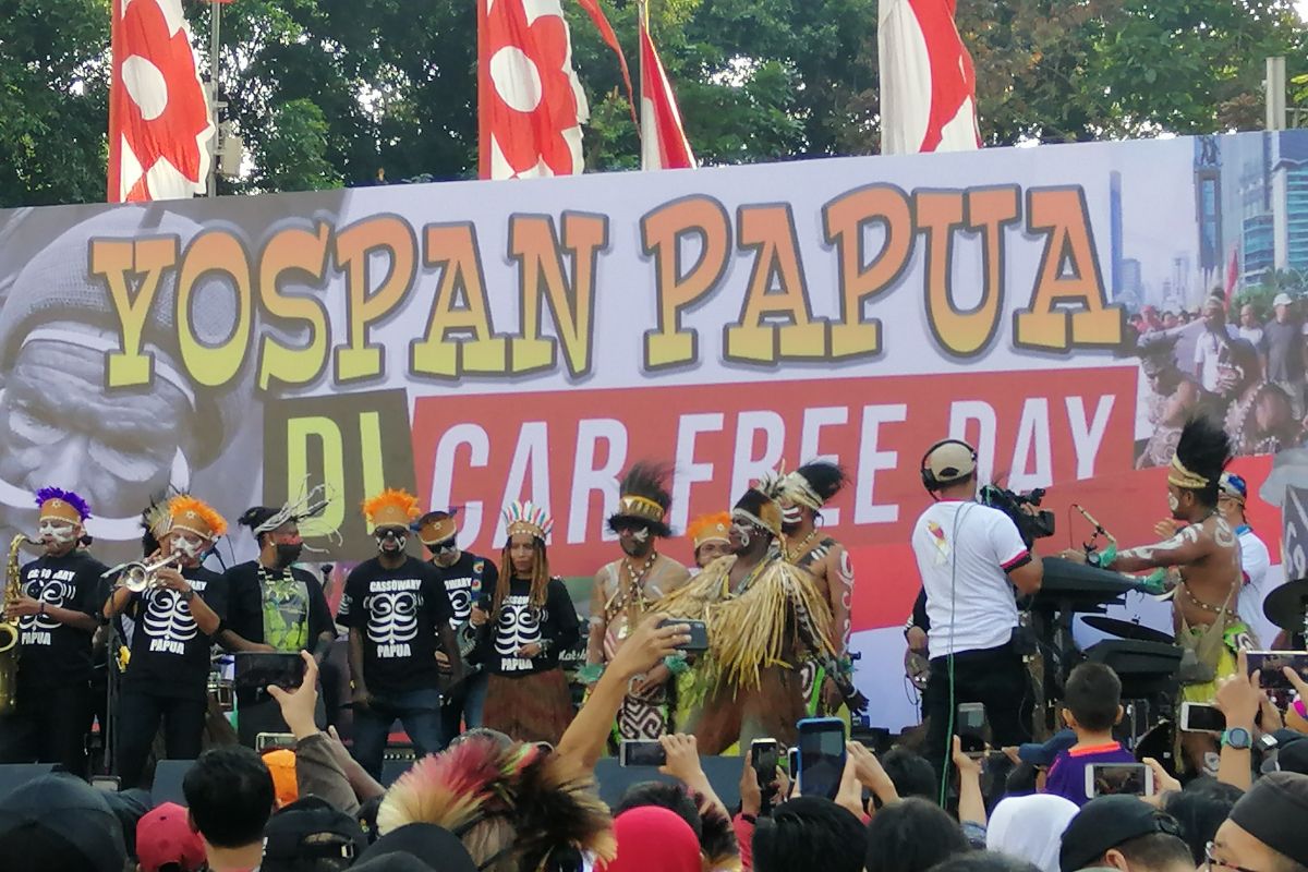 Warga Papua gelar musik Yospan Papua jalin persatuan