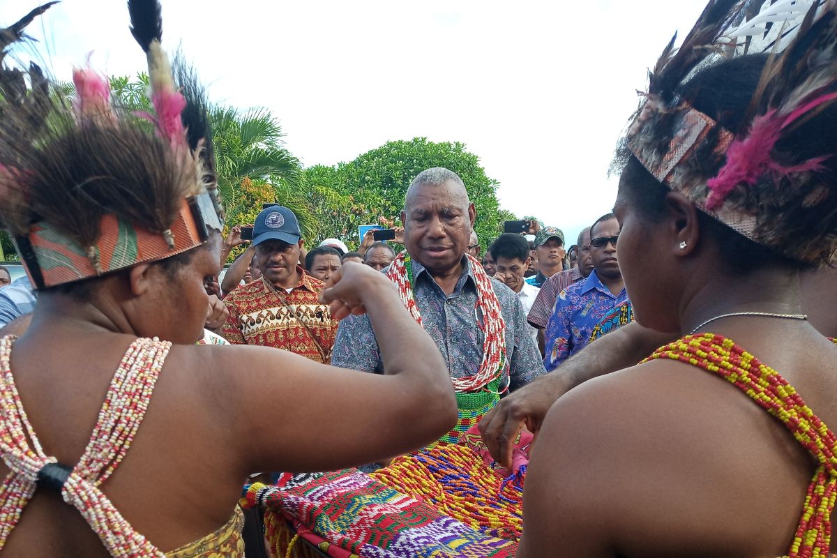 Papua Terkini - Kepala Suku Arfak Papua minta tak  anarkis jika ada demo susulan