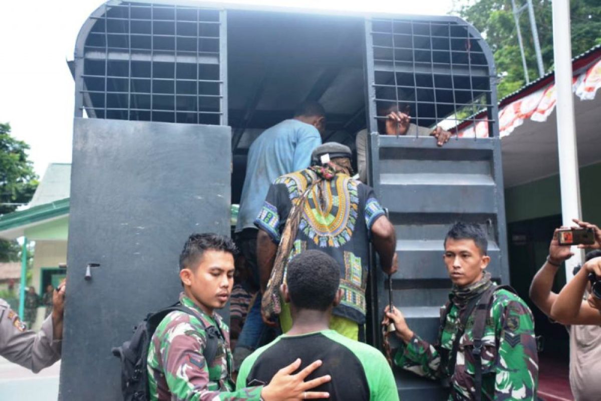 Merasa ditipu isu rasisme, ratusan warga Papua tidak mau demo lagi