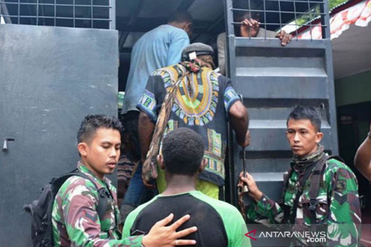 Papua Terkini - Merasa ditipu isu rasisme, ratusan warga Papua menyesal dan tidak mau demo lagi