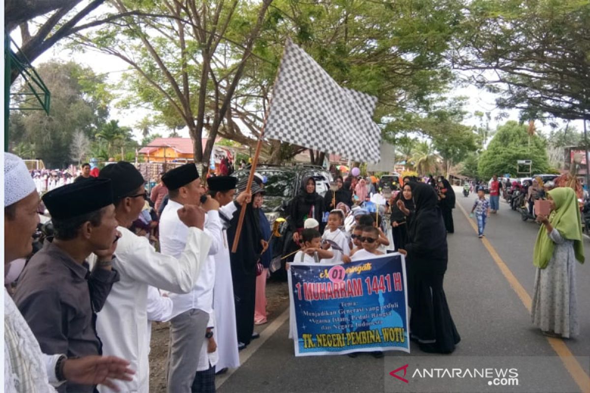 Ratusan pelajar pawai 1 Muharram di Wotu Luwu Timur