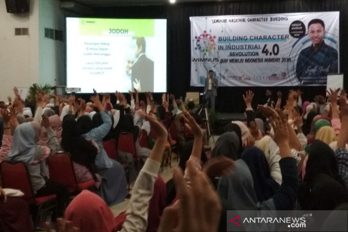 Seribu siswa Kudus belajar persiapkan diri hadapi revolusi industri 4.0