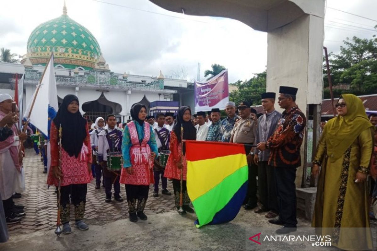 Di Nagan Raya-Aceh pawai busana Muslim meriahkan Tahun Baru Islam