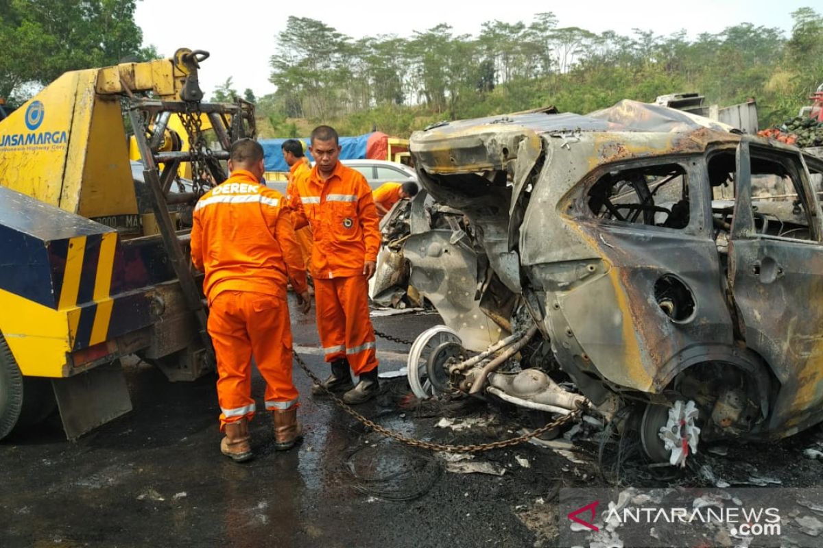 Kapolda Jabar: 21 kendaraan terlibat kecelakaan maut Cipularang