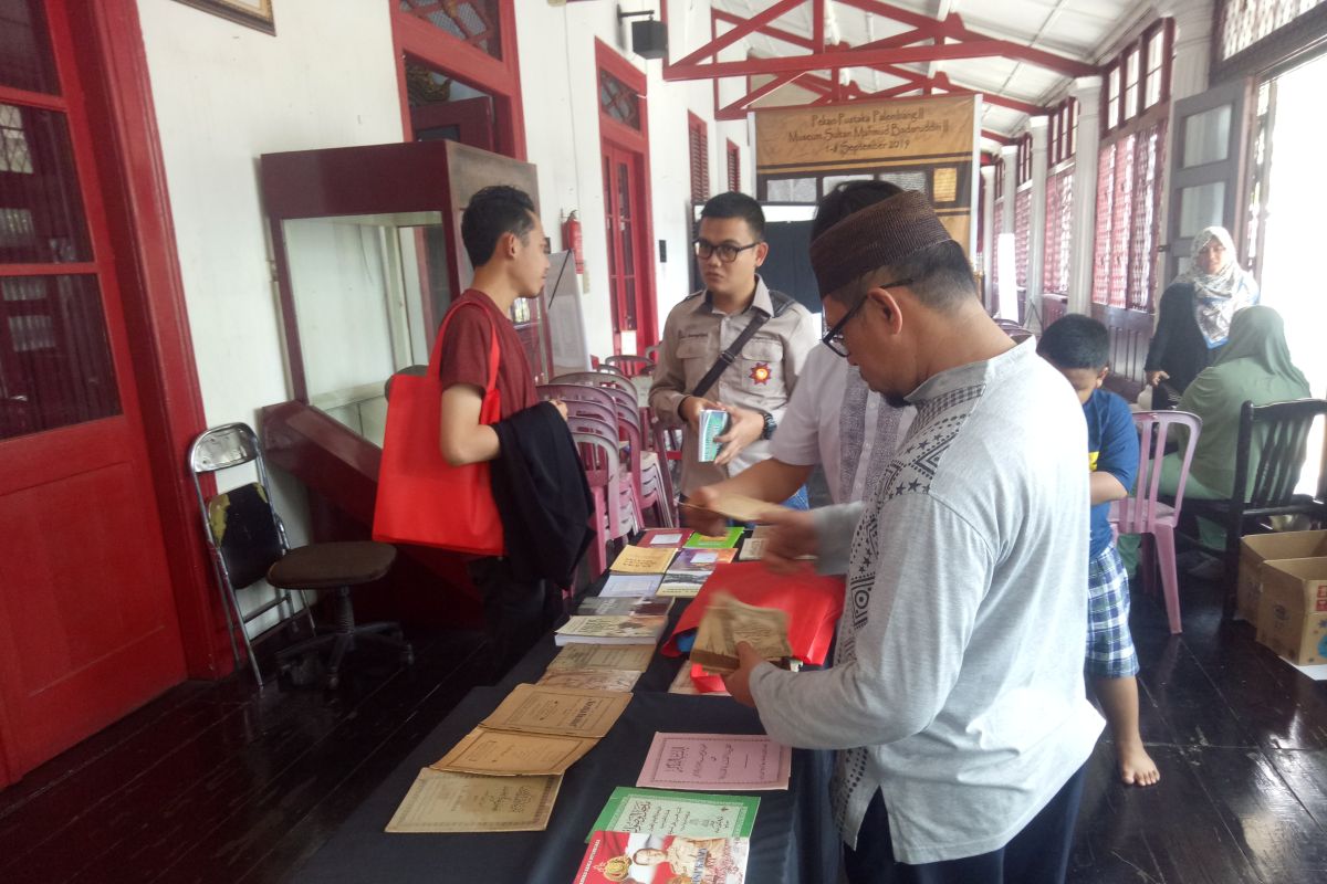 Pegiat literasi dan duta baca usul 21 Agustus   sebagai Hari Buku Palembang