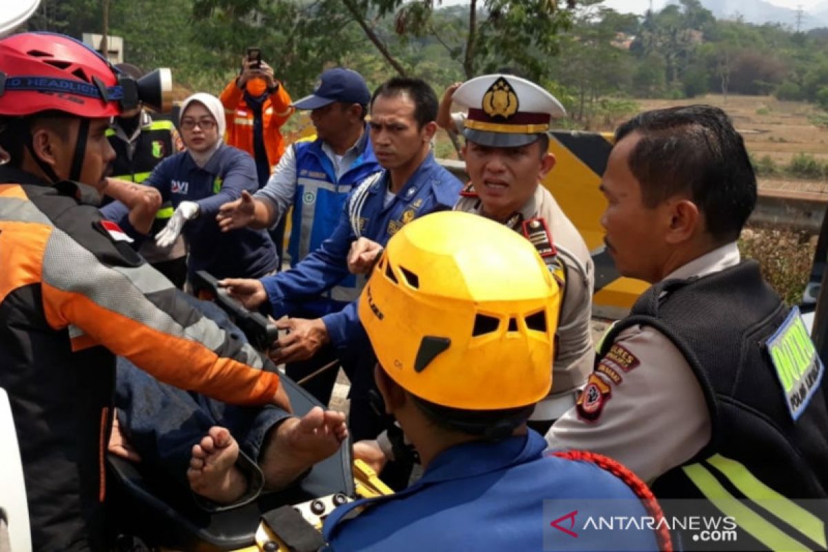 Kecelakaan maut Cipularang terjadi pukul 13.00 WIB