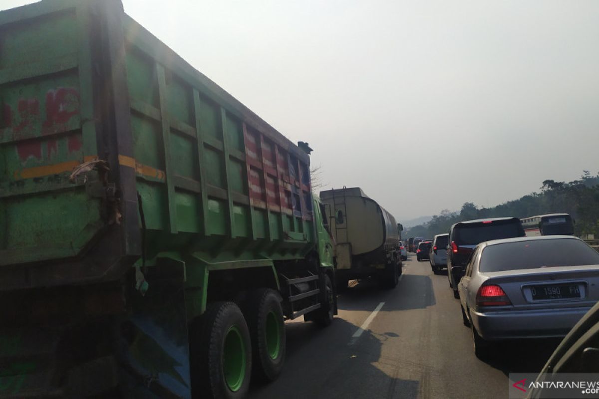 Kecelakaan maut Cipulrang, kendaraan menuju Jakarta dialihkan lewat GT Cikamuning