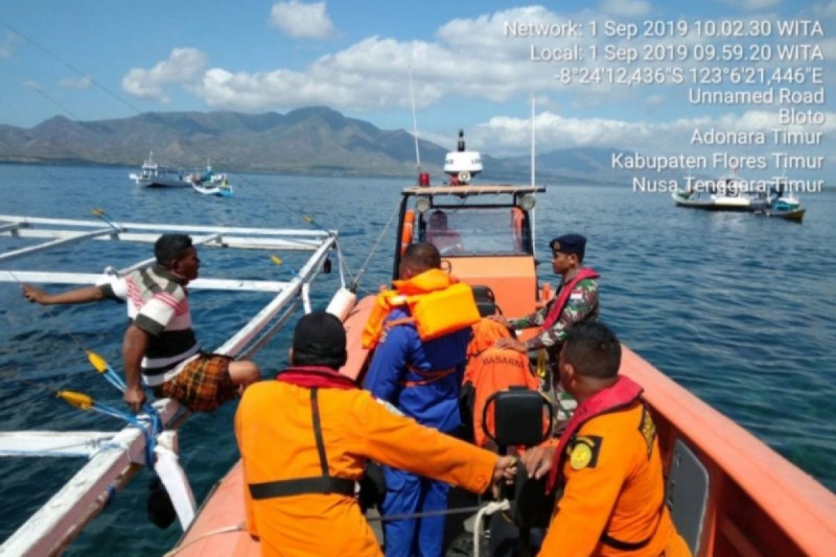 Tim SAR terus cari korban tabrakan kapal di Flores Timur