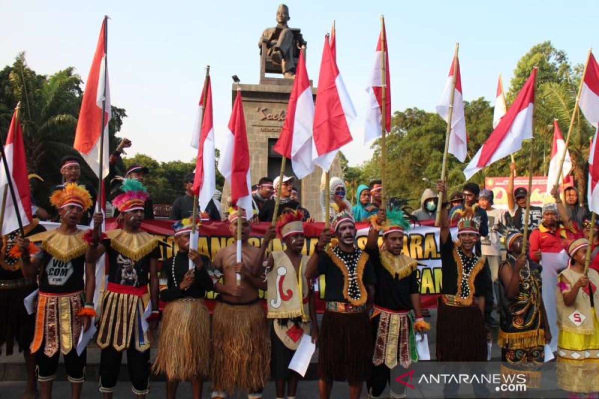 Masyarakat peduli Papua di Solo aksi damai untuk Indonesia