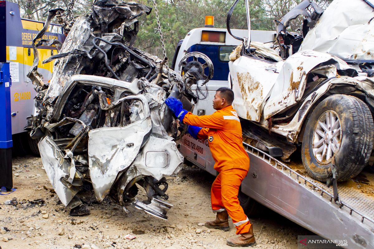 Terbakar, empat korban tewas tragedi Cipularang tak diketahui identitasnya