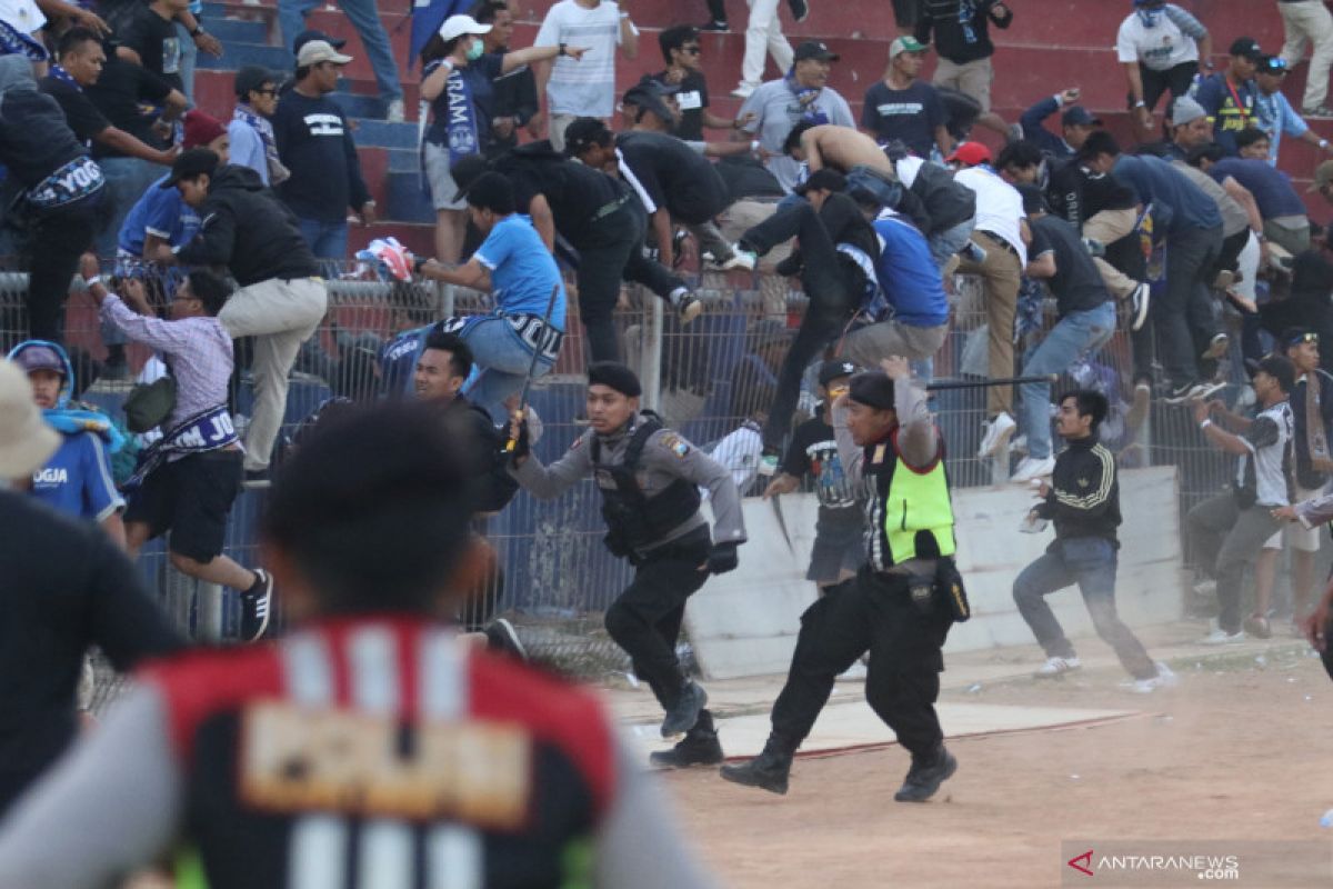 Kerusuhan suporter Persik vs PSIM, LIB tunggu laporan resmi