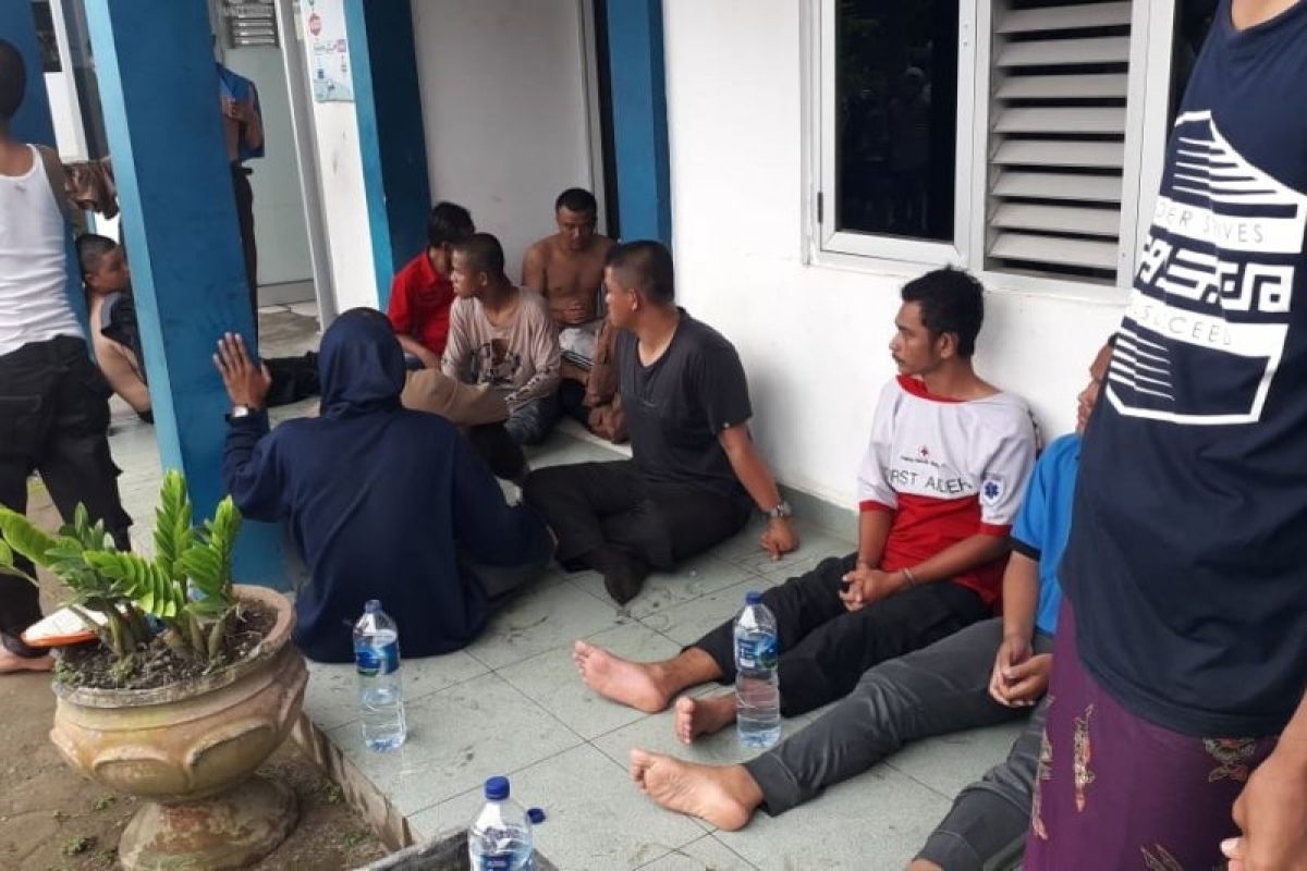 27 orang rombongan pramuka selamat usai kapal tenggelam dihantam ombak