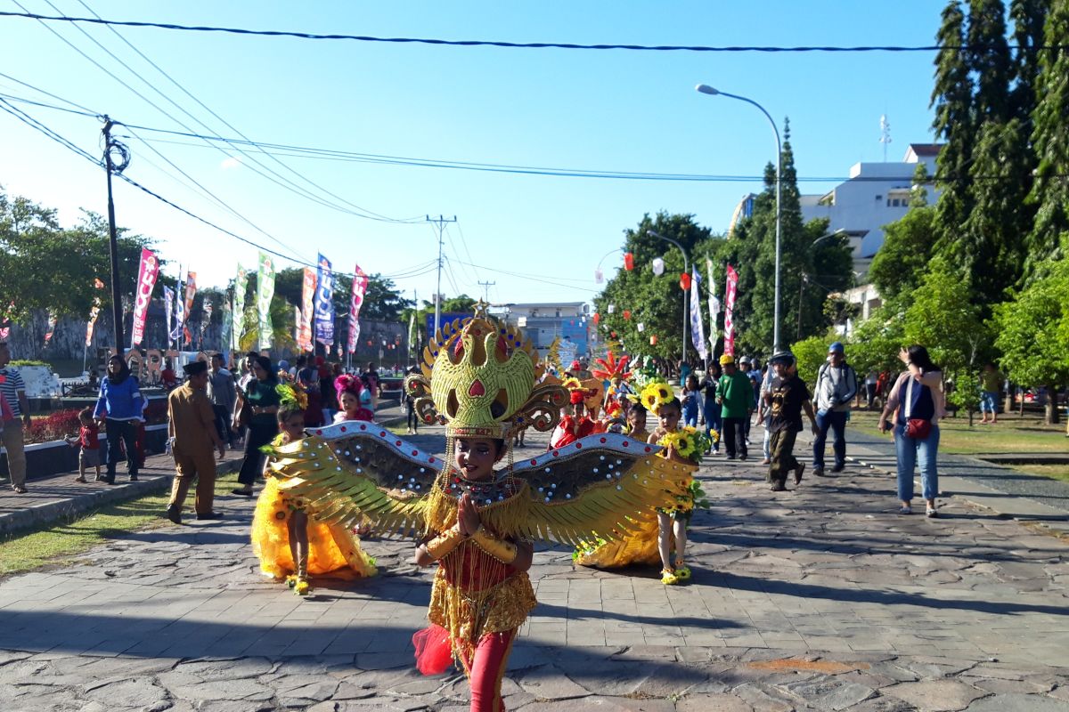 Parade budaya paguyuban di Ternate ramaikan ICCF