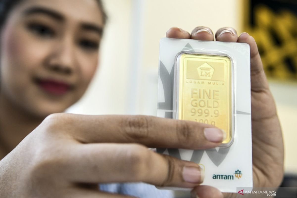 Harga emas Antam melonjak naik menjadi Rp9.000