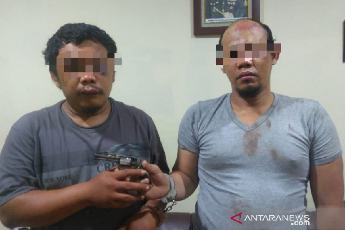 Dua polisi gadungan pelaku pemerasan tertangkap di Tambora