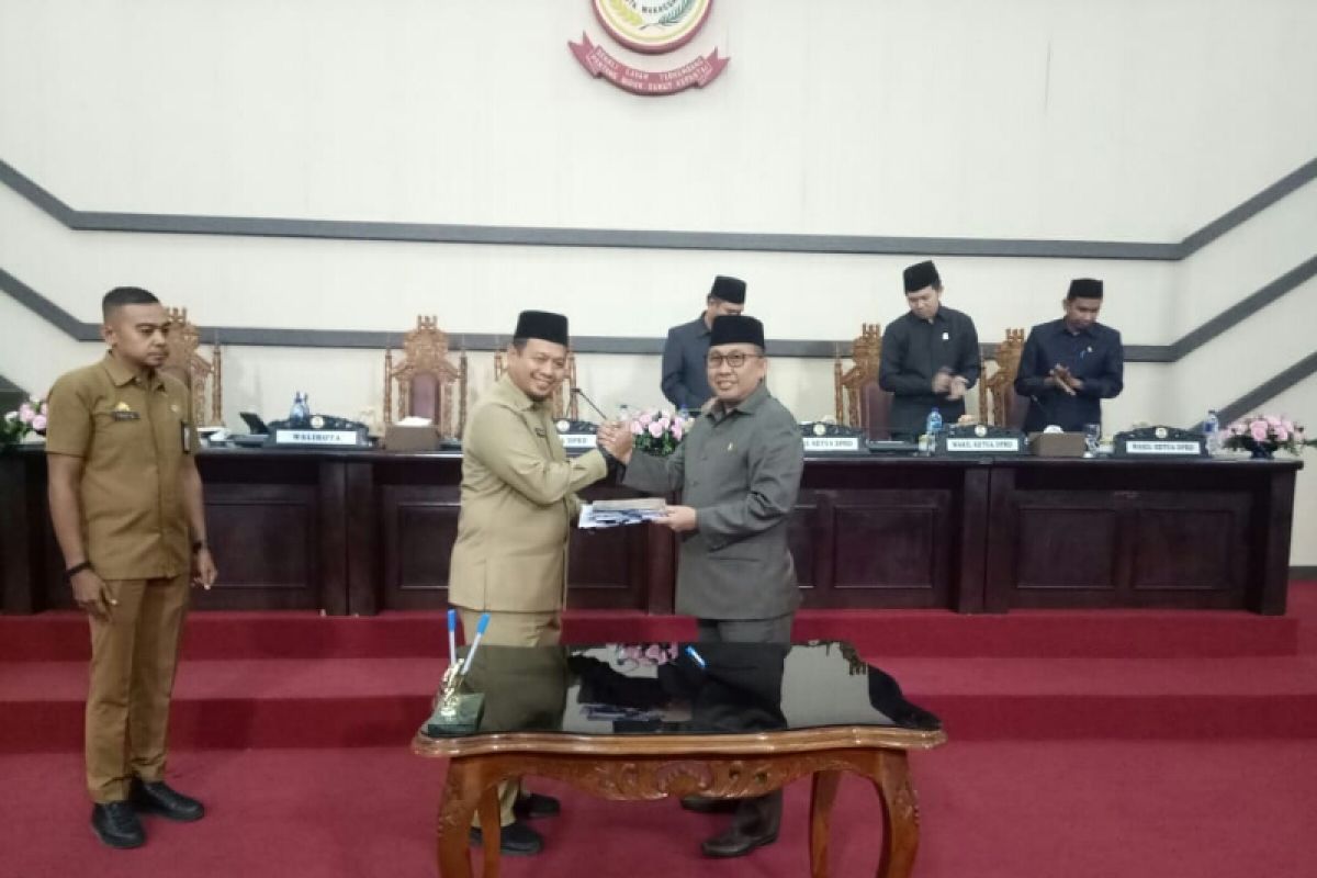 Seluruh fraksi DPRD Makassar setuju lima Ranperda menjadi Perda