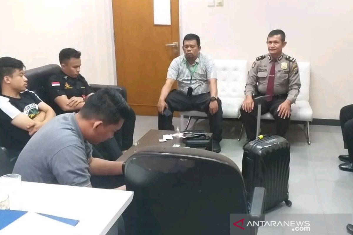 Anggota DPRD Padangsidimpuan diamankan karena bawa alat hisap sabu