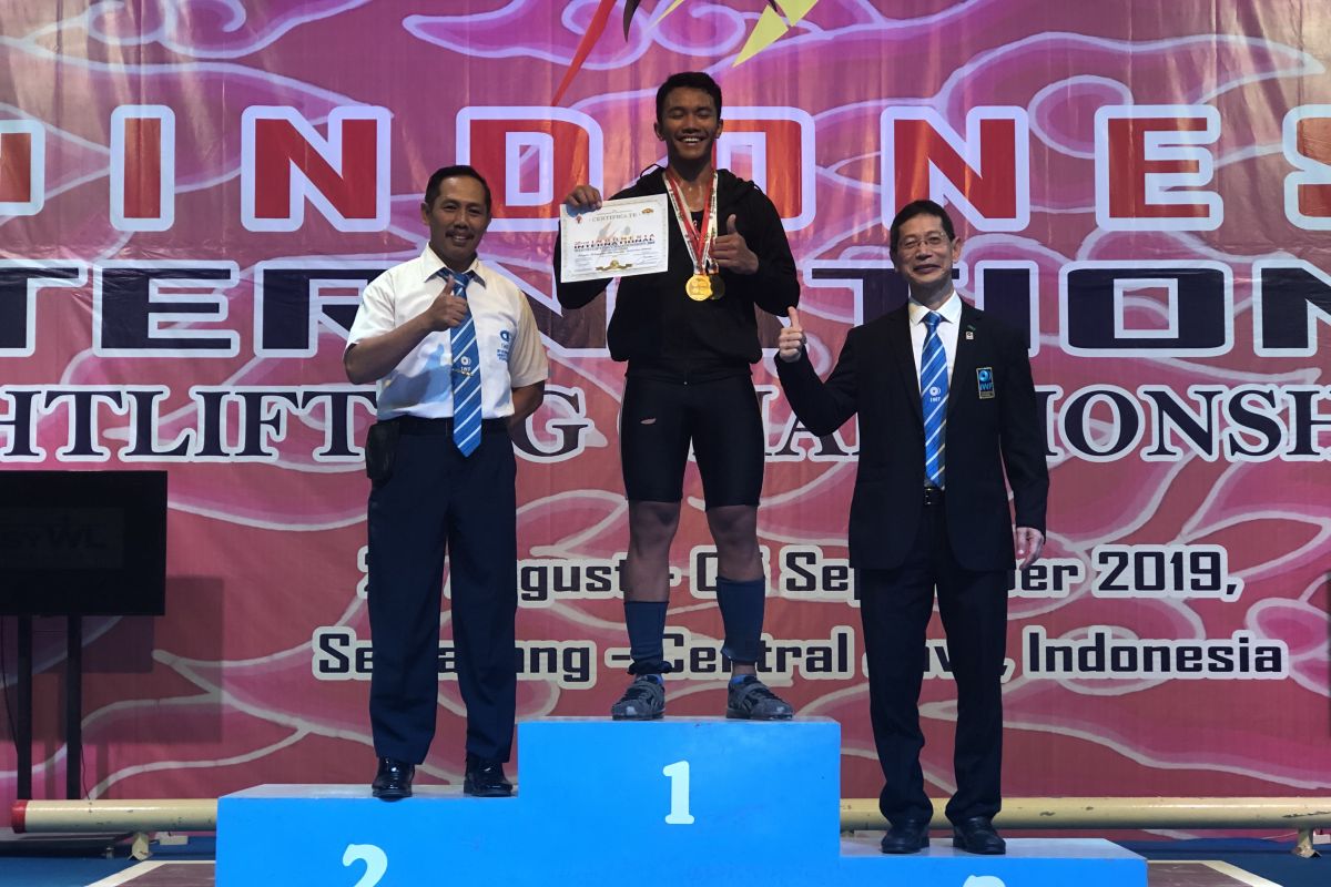 Abdul Rajak juara tunggal 81kg junior putra