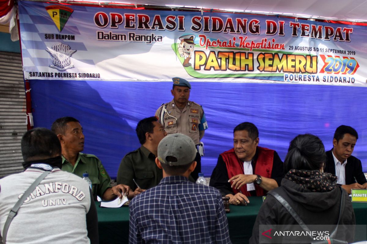 Polresta Sidoarjo terapkan sidang di tempat selama Operasi Patuh Semeru