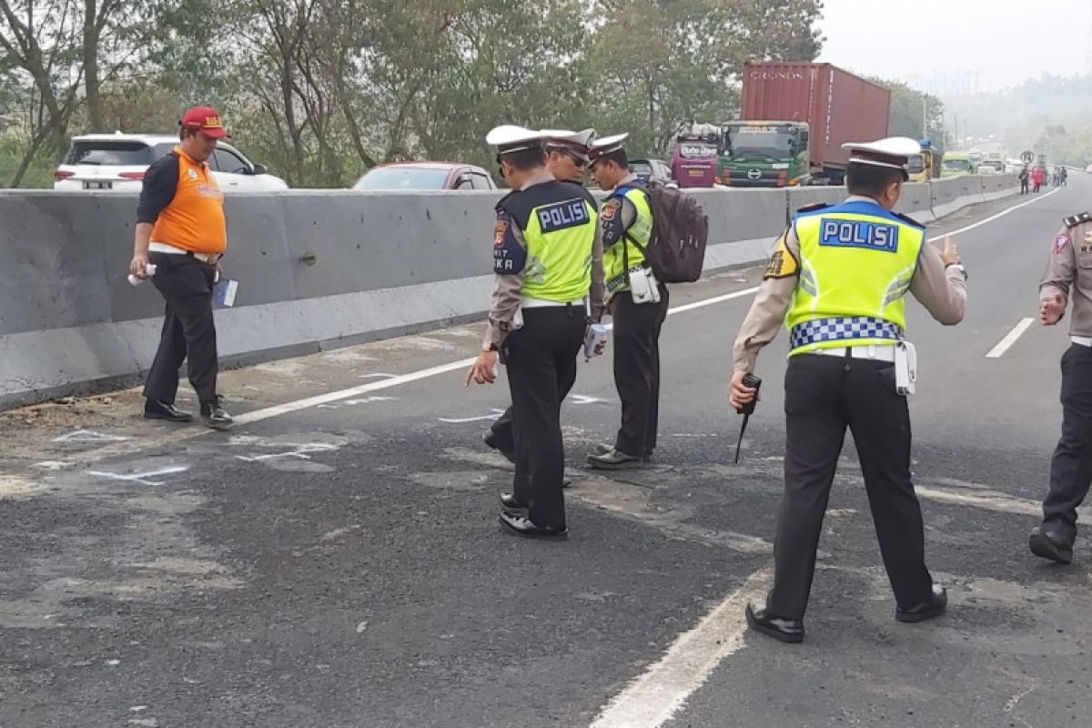 Polisi mulai olah TKP kecelakaan maut di tol Cipularang