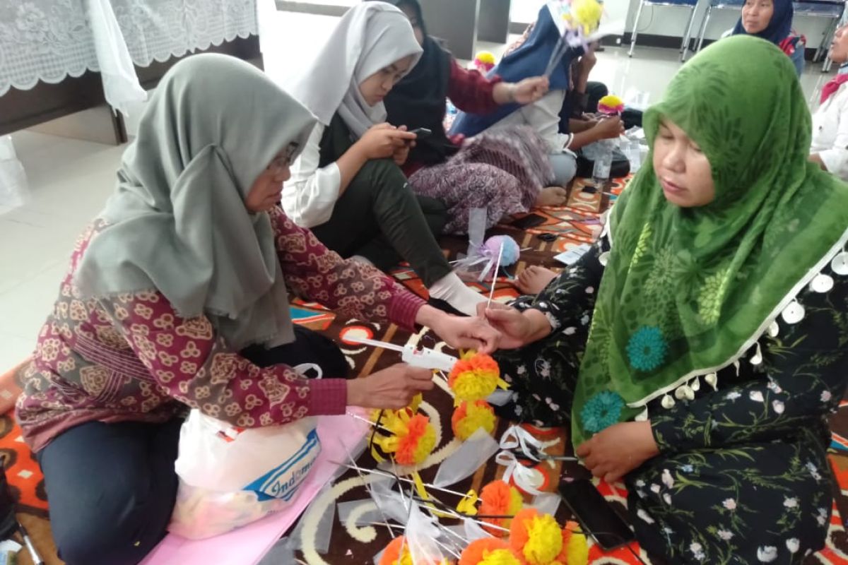 Dekranasda Kota Pontianak bangun UMKM melalui kerajinan 