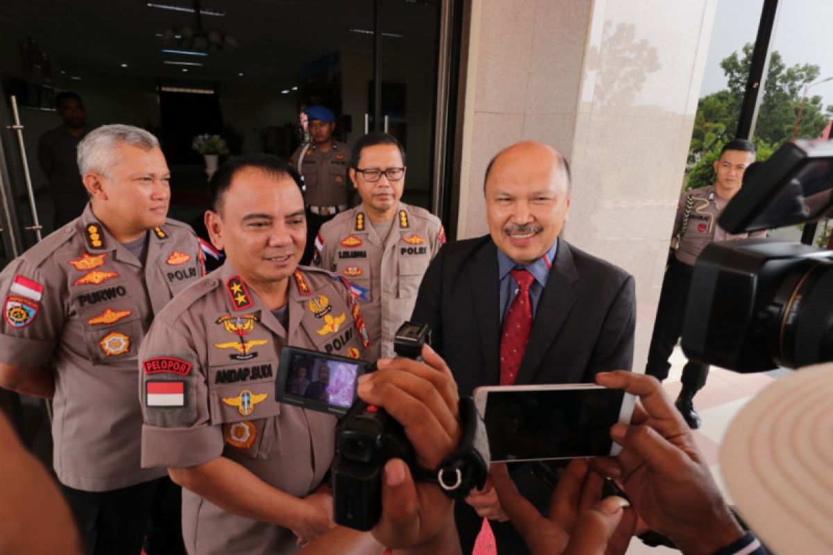 Polda Kepri-Polis Johor bahas perlindungan TKI