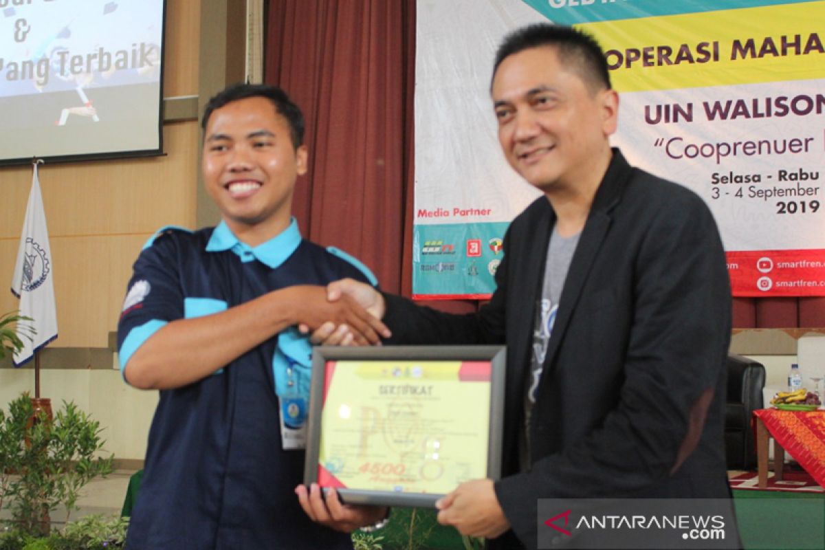 Smartfren ajak mahasiswa kembangkan diri